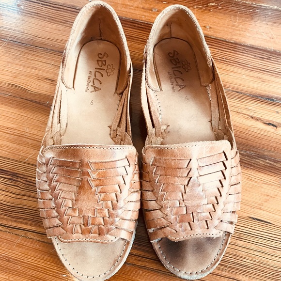 Sbicca Shoes - Sbicca Jared huarache size 6, fits like 7